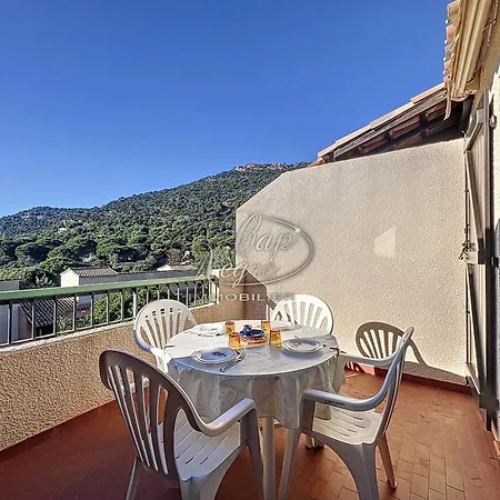 Апартаменты 4 Personnes Vue Mer, Avec Piscine A Pramousquier Ле-Лаванду