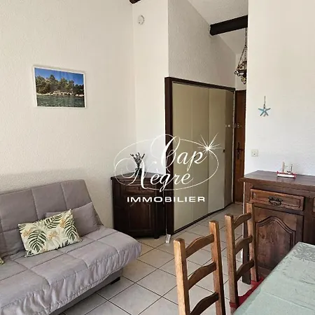 4 Personnes Vue Mer, Avec Piscine A Pramousquier Апартаменты *