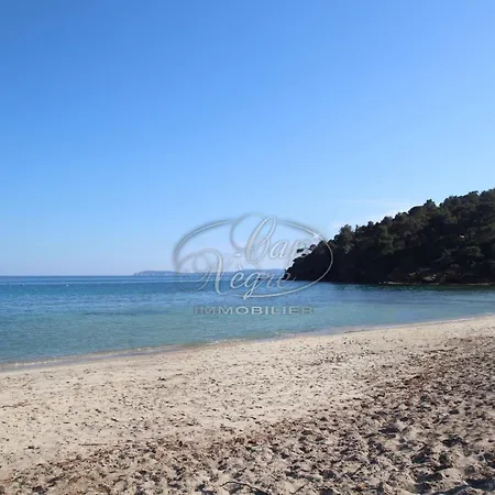 4 Personnes Vue Mer, Avec Piscine A Pramousquier Апартаменты *
